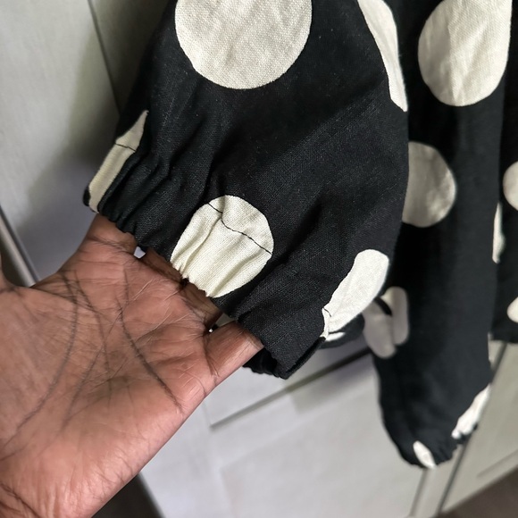 Black and White Polka Dot Crop Blouse - Picture 5 of 7